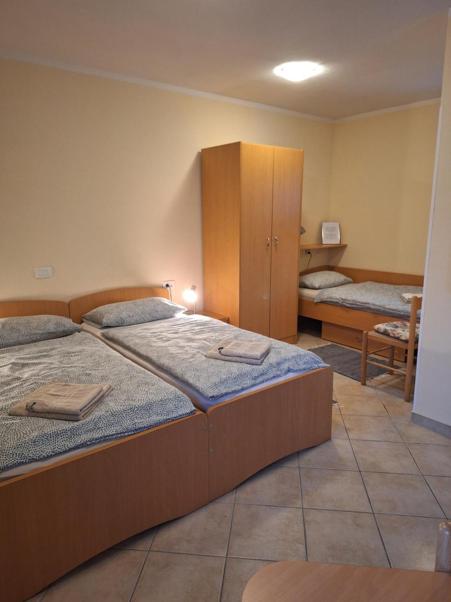 קובאריד Rooms Pri Lovrizu מראה חיצוני תמונה