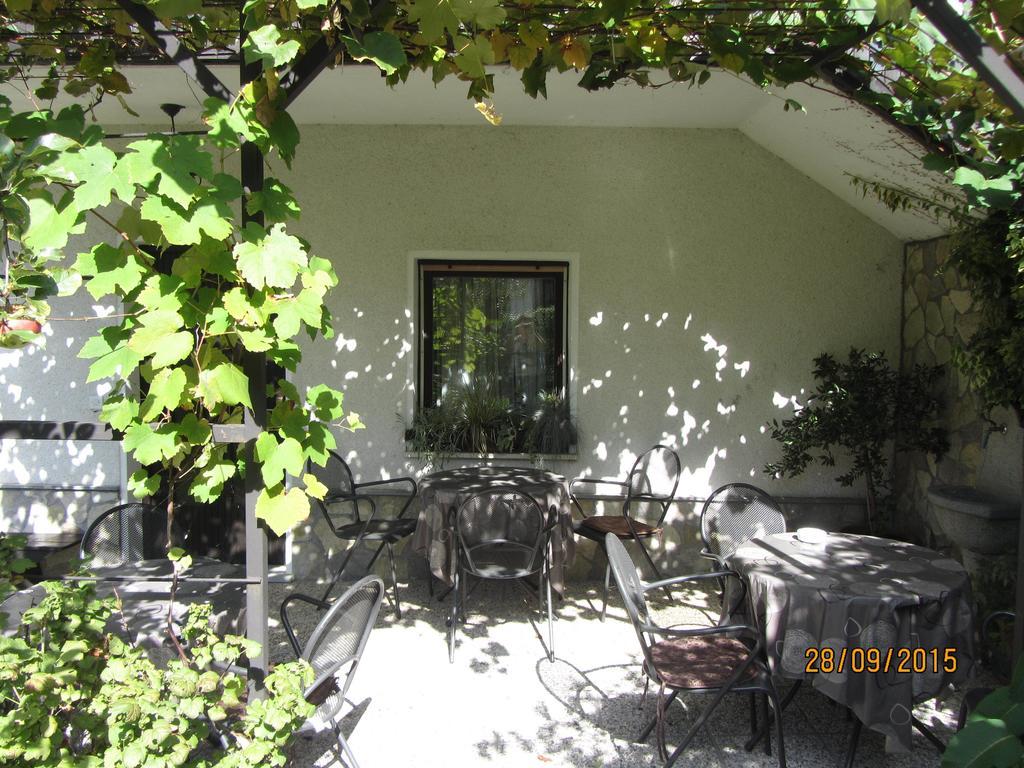 קובאריד Rooms Pri Lovrizu מראה חיצוני תמונה