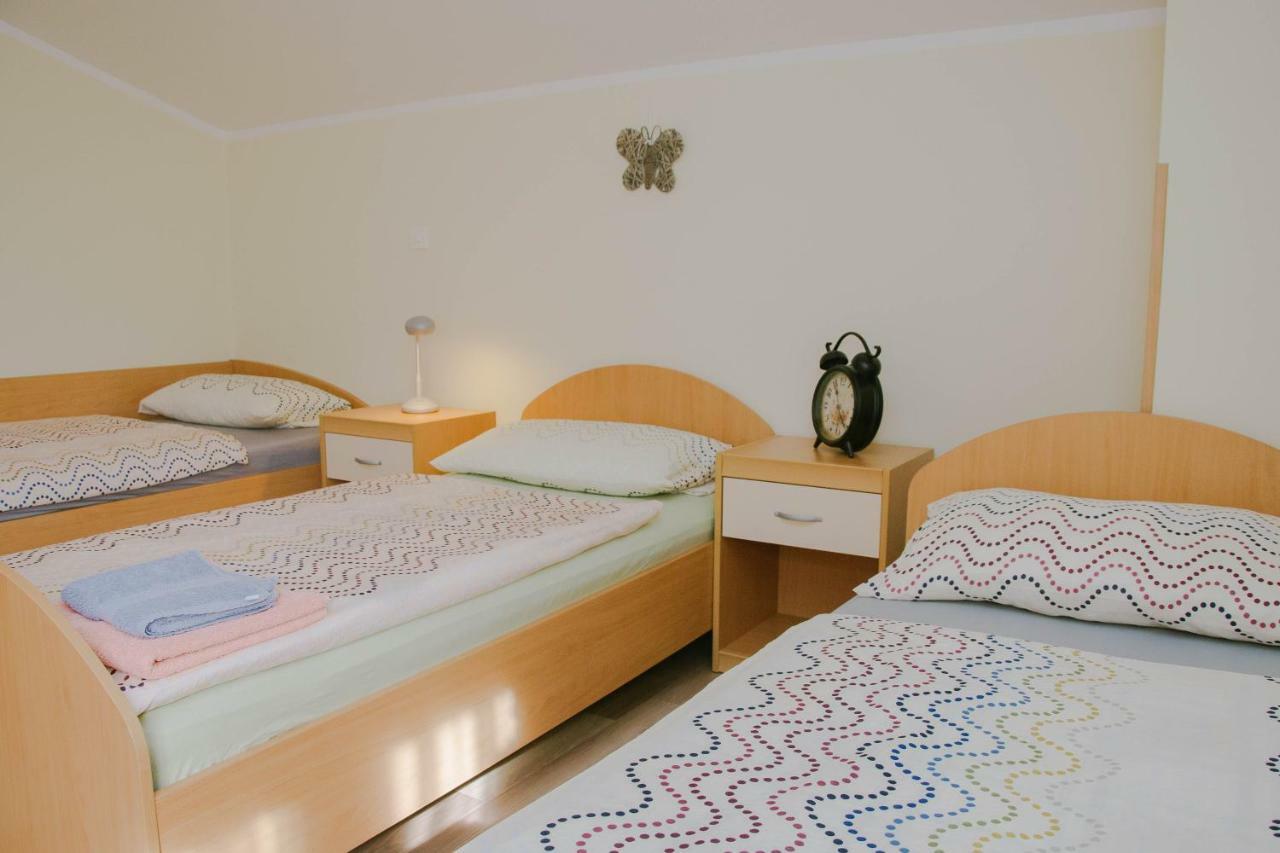 קובאריד Rooms Pri Lovrizu מראה חיצוני תמונה