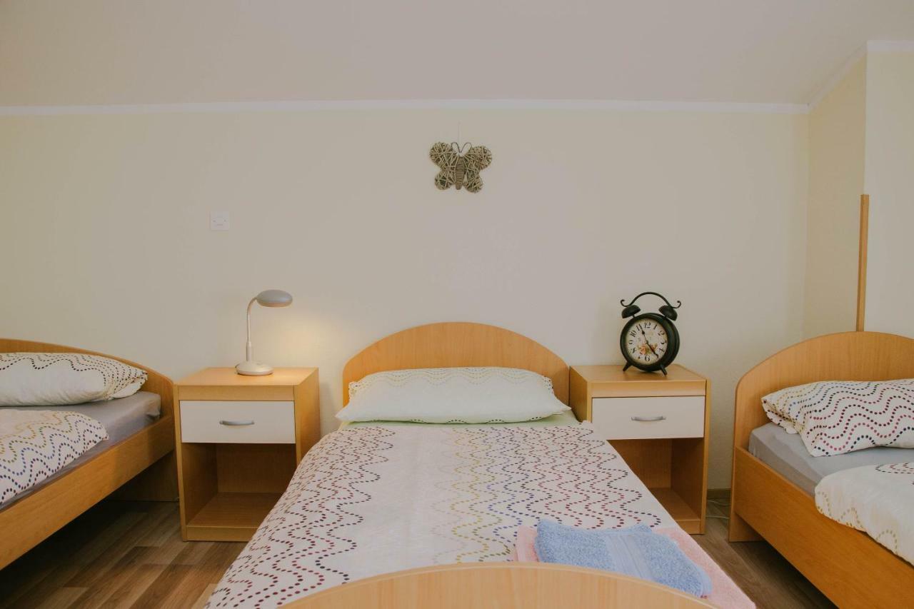קובאריד Rooms Pri Lovrizu מראה חיצוני תמונה